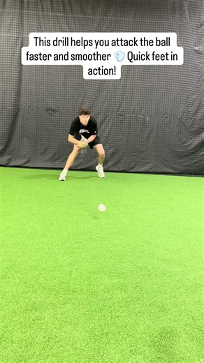 🚨 Stop Being Slow! Quick Feet for Infielders 💨 #fyp #baseball #coach #fielding#BaseballTraining