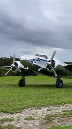 The beautiful Lockheed Electra 😍 Probably one of my favourite MEP aircraft! And I do have a bit of a thing for chrome… 👀😮‍💨 However, can anyone out there explain the story behind this particular aircraft? As you can see in the video, the registration on the wings says G-AFGN, which originally was the reg of the Super Electra that Neville Chamberlain flew to Munich and back for the Munich Agreement in 1938… However, that aircraft was destroyed in a crash due to an engine failure… I’m guessing