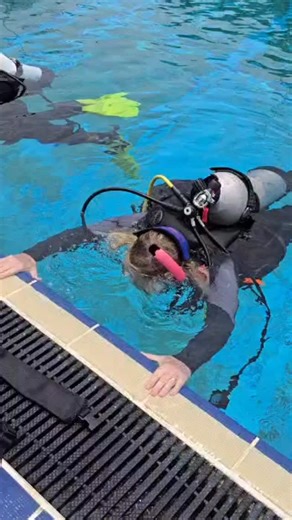 Ready to CROSS “learn to dive” off your bucket list? 🤿🫧🙌🏼 There’s something special about the moment you first put on your fins… You don’t realise it yet, but they’re about to take you somewhere completely new. 🌊💙 From your first pool skills to your first underwater breathe, to drifting over reefs and meeting incredible marine life — your fins become your freedom and your gateway to adventure. And it all starts with your OPEN WATER COURSE. A whole world beneath the surface waiting for you.