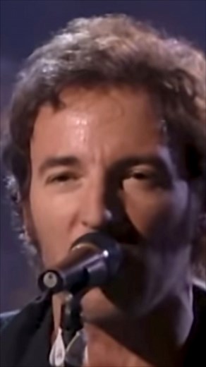 2.7K views · 69 reactions | Welcome **Bruce Springsteen "Luckytown" - “The Boss” - Have you seen him live. What a great experience it was for my side #Luckytown #BruceSpringsteen #TheBoss #music #rocknroll #LiveInConcert | Talking Energies | Facebook