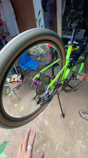 Power Spring Hubs Film in Genova