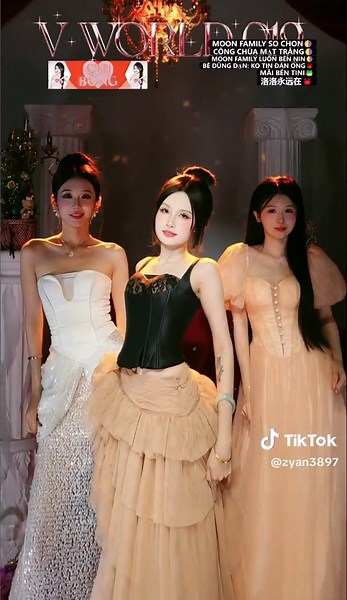 Tiền mạng của mấy ní hôm nay xài thế nào chứ tôi là xem đc 3 cái redroom này của tam trụ trên 1 khung hình là đủ tiền mạng hnay rồi Mã code mới của room gọi tên redroom 4888, đợi sếp nào cho con dân xem redroom vũ đoàn trên focus cam a chắc xịt máu mũi #ninnin #tini #moki #vworld019