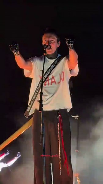 twenty one pilots | Message man (Breach Tour) Live #clancy #twentyonepilots #clancyeurope #tylerjoseph #breachtour