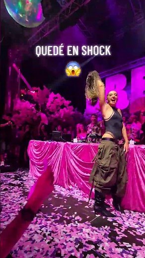 Se le cae la peluca a Lola Índigo😱 #bresh #ibiza #amnesiaibiza #lolaindigo #concierto