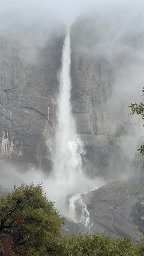 Yosemite Falls, our last stop before returning home. Farewell California and friends, it’s been a remarkably memorable journey! | Carl Peverall
