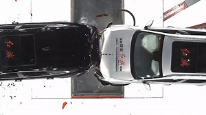 17K views · 267 reactions | A rear-end collision C-NCAP test for two high-speed vehicles was conducted on Tuesday by China Automotive Technology and Research Center for the first time. #GLOBALink | China Xinhua News | Facebook