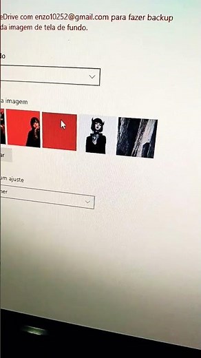 Tip on how to set different wallpapers for 2 or more monitors