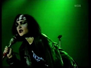 Siouxsie And The Banshees - 02 - Halloween (Live In Rockpalast 1981)