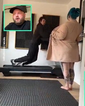 Can you make it through this video without laughing? 😂 | Arron Crascall