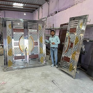 Luxury premium ss gate design #gate #door #diydoorluxury #irongatedesing #makingsteelgatehome #aonesteelfabrication #makingasteelgate #fancysteelgate #gatecraft #fiydoor | A One steel fabrication