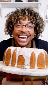 348K views · 10K reactions | 7UP Pound Cake 襤襤襤After my pound cake recipe went so viral (yall it’s that delicious) , I got asked for a moist 7UP cake so much so here it is!If you never had one before , it’s basically a citrus pound cake! My family ate the WHOLE CAKE in one day and they claim they hate lemonComment “recipe” and I’ll send it to your dm or link in bio﫶 | Everything Just Baked | Facebook