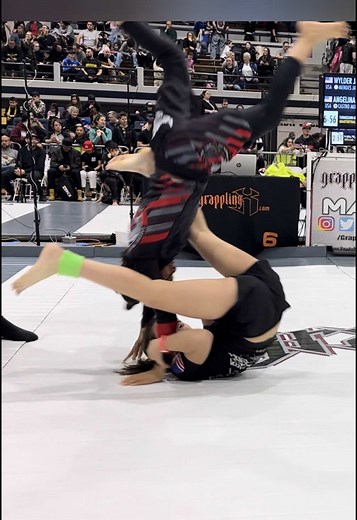 Helicopter Armbar Technique in Brazilian Jiu-Jitsu