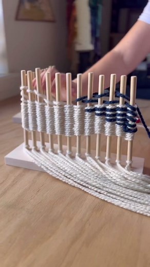 Peg loom is an amazing tool that lets you weave quickly with perfectly straight edges. Just watch the video to see me making a cowl!