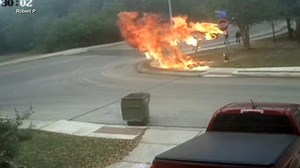 Video shows kids narrowly escape fiery motorcycle crash in Texas