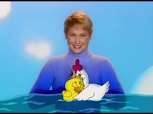 Xuxa - Cinco Patinhos (Five Little Ducks) (Vídeo Oficial - XSPB 1)