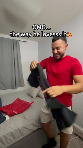 Surprise your man a vintage shirt with your face all over it!50% OFF today!