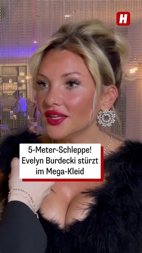 "Schon meine Ellbogen und Knie aufgeratscht!" 💥 Opernball-Hoppala bei...