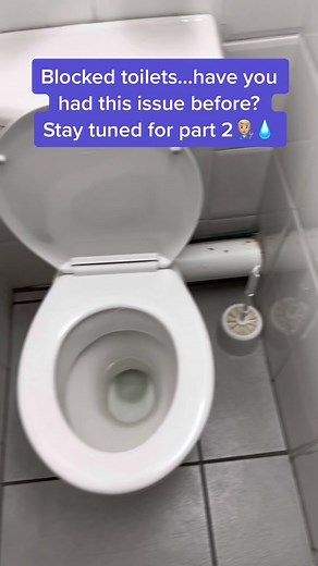 Part 1: Both toilets are blocked and are linked in the same line. This isnt just your average “use a plunger” kind of job. It gets quite intensive 💩👨🏼‍🔧💧 Stay tuned for part 2 to see how we fix this issue😁 #blocked #blockeddrain #toilet #plumber #plumbing #plumbinghacks #plumbingtipsandtricks #howto #diy