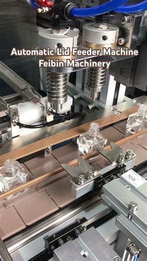 Automatic capping machine cap feeder #cappingmachine #capfeeder #automaticcappingmachine #bittlecap