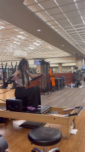 Rachel Amanda Contreras | hug a tree and me 😔❤️ #pilates | Instagram