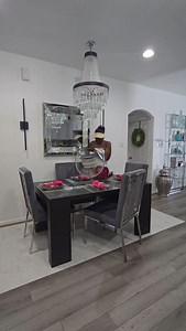 7.2K views · 949 reactions | Sharing a styling of my Ellipse Vase. The vase link is in my bio. Use code HF05 for an additional discount #elegantdecor #timelessdecor #flowervase #glamhome #livingroomdecor #dinigroom #tablesetting | Home Body with Forlisa | Facebook