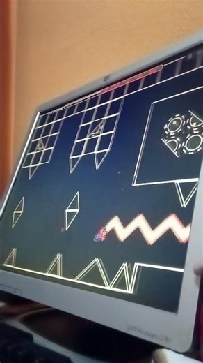 Dash World - Wave Spam (100% Completion) (200+ Atts)