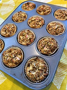 Apple Cinnamon Oatmeal Muffins - Healthy, Gluten-Free, No Added Sugar!