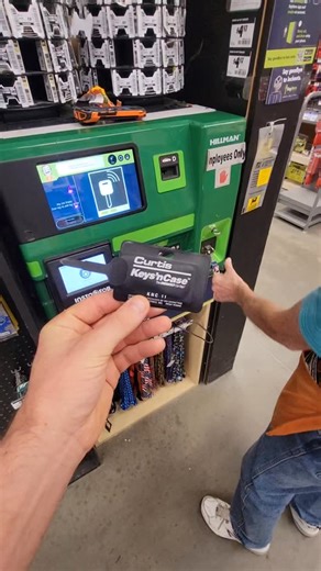 Aaron Meltzer on Instagram: "Cutting Curtis Keys n Case at Home Depot"