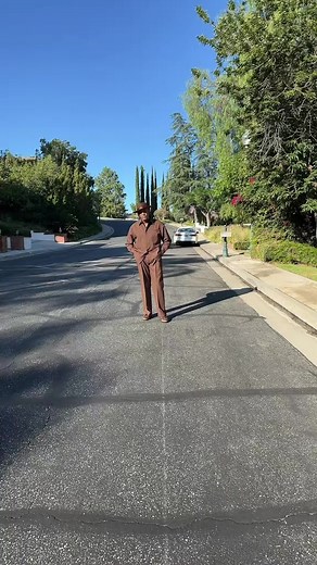 6.2K views · 94 reactions | "If you want to dress for success, never dress for other people. Follow your own unique style, set trends, and be true to yourself despite what the haters say. And when it comes to fashion: choose faith over fear, stay focused on God, and keep it moving!" | Rory K Douglas | Facebook