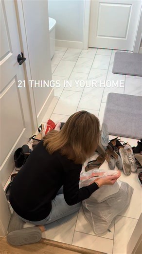 Sara | Mom Life | Organizing | ADDulting on Instagram: "✨ Comment LIST and follow @lifestyle.leaks. I’ll send the list of 21 Easy Things to Toss with my top space saving, organizing favorites and storage solutions! 😉 👉 Start today, work at a pace that fits your life. Focus on one area of your home at a time. Each task is less than 30 min and some only take 5.⏱️ ✨21 Easy Things to Toss List 💡”Toss” does not mean garbage. There are wonderful places to donate clothes, shoes, home decor, kitchen