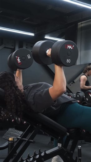 Jessica Alicandro on Instagram: "Get bigger then 😉😉 Fits from @womensbest code JESSICA to save