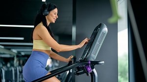 It’s the Most Popular Workout Tool RN – How to Get the Most From Your Stairmaster Workouts, According to a Top Trainer