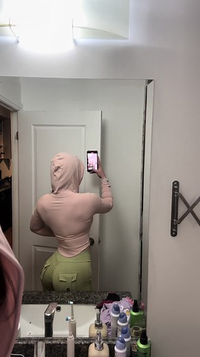 Sude Ruby (@sudefit)’s videos with Streets - XZIIE