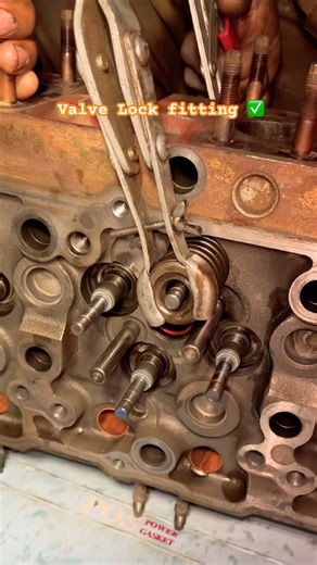 Expert Worker Head Valve Lock fitting #tools #head #valve #shorts #mechanical