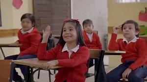 2.9M views · 77K reactions | María se enfrentará a los malos tratos de su maestra, pero su madre hará lo que sea para defender a su hija  #LaRosa Disfruta el capítulo completo "Ser feliz" sólo en #ViX  https://bit.ly/37okYFG | La Rosa de Guadalupe | Facebook