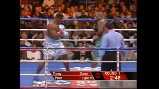 #JamesToney #SamuelPeter #boxinghighlights James “Lights Out” Toney 🇺🇸, a slick defensive wizard and former multi-division world champion, stepped up in weight to face the raw power of Samuel “The Nigerian Nightmare” Peter 🇳🇬, one of the hardest-hitting heavyweights of the era. This fight, held on September 2, 2006, at the Staples Center in Los Angeles, California, USA, delivered 12 rounds of relentless back-and-forth action that left fans and commentators stunned. Toney’s counterpunching sk