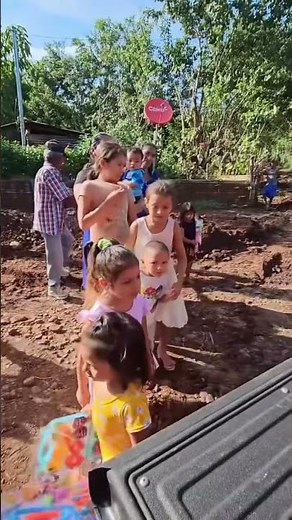 Christmas 🎄 🤶 🎅, I dont own the copyright to this song: By Alfredo Larin