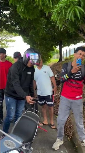 Solo moto guasiada😰 #adrenaline #automobile #motovelovidad #smartphone #motociclistico #humor