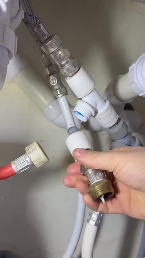 How to fix a washing machine valve! #howto #diy #asmr #asmrsounds #subscribe #youtubeshorts #smartgadgets #fblifestyletyle #fblifestyle #fblifestyletyl #fblive #lifestyle #life #lifehacks #lifeisbeautiful #lifequotes #short #furnituresale #homedecor #smallbusiness #localbusiness #homeforsale #homefurniture #realestate #toolsale #vintagefurniture #appliancesalePerfect | plumber video