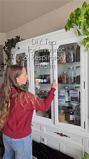 DIY herbal tea blend for immune and respiratory health #herbaltea #herbaltearecipe #herbalism
