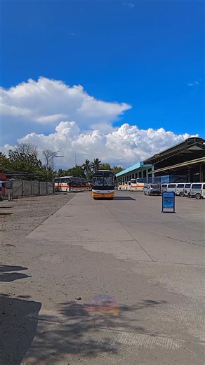YELLOW BUS LINE A-99 Yutong ZK6119H2 "Hamster" bus. Class:"Premiere Class" bus. #BusSpottingPH #busspotter #busspotting | MBS•Mindanao Bus Spotter