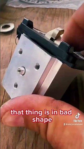 Replace the Lock Assembly 48v 500W rear hub Aventon Level e-Bike #ebike #shorts ‪@AventonBikesVideos‬