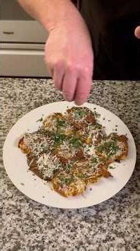 Garlic Parmesan Smash Potatoes #partysnackrecipe #smashedpotatoes #sidedishrecipe #potatorecipe