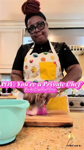 One thing about chef knives… they gon’ remind you who’s in charge 😭🔪I was prepping lunch, dinner, and for thanksgiving, moving fast, and somehow ending up with a knife in my finger. This story is wild… and this is only Part 1 😅👩🏽‍🍳 If you love chef stories, cooking knowledge, and kitchen gems, tap into my Culinary Book Club and cook along with me. Link in bio 📚🔥 #ChefLife #PrivateChefLife #KitchenStories #CookingReels #FoodieReels