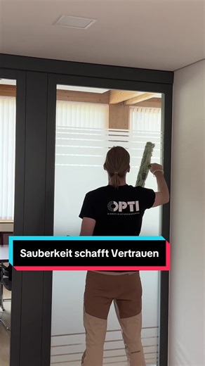 ✨ Der erste Eindruck zählt. Saubere Flächen, klare Linien und ein gepflegtes Gesamtbild sorgen dafür, dass Gebäude professionell wirken – nach außen wie nach innen. Die OPTI Gruppe kümmert sich genau darum: für Unternehmen, Einrichtungen und überall dort, wo Sauberkeit Vertrauen schafft. 👉 Mehr Infos gibt’s bei uns. #OPTIGruppe #Gebäudereinigung #Sauberkeit #Hygiene #FacilityServices