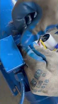 How to replace the C02/C03 capacitor?