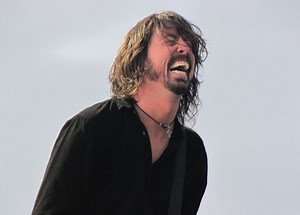 Why Dave Grohl is one of the greatest modern rockstars - Far Out Magazine