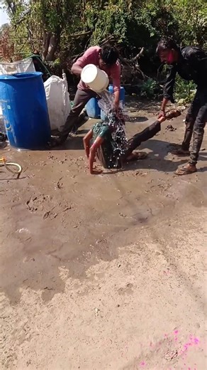 ગામડાની દેશી ધુળેટી 👍🤣😄🤪😋#dhuletimes #મોજ #deshidhuleti##gamdani#dhuleti#shortsfeed #trending #viral