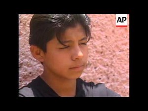 MEXICO: MEXICO CITY: STREET KIDS