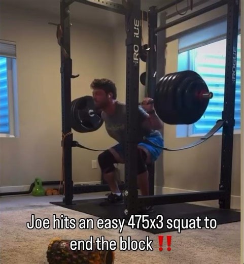 My Client Joe Hitting An Easy 475x3 Squat
